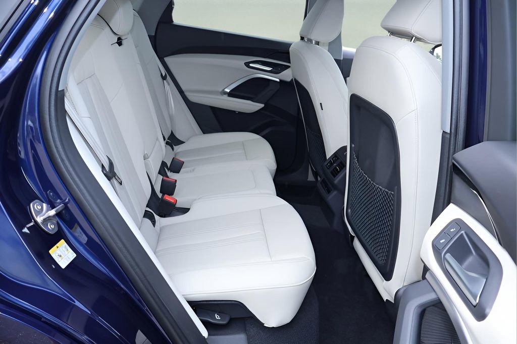 New 2025 Audi Q5 Premium image 16