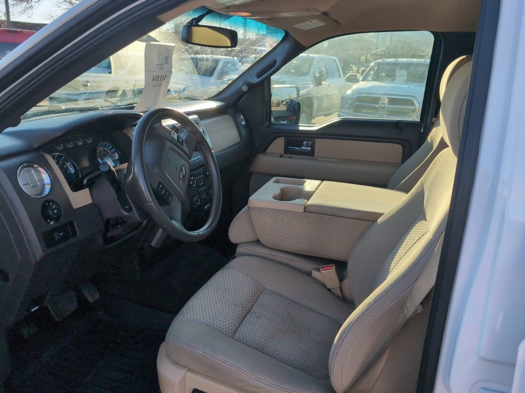 Used 2014 Ford F150 XLT w/ XLT Chrome Package image 9
