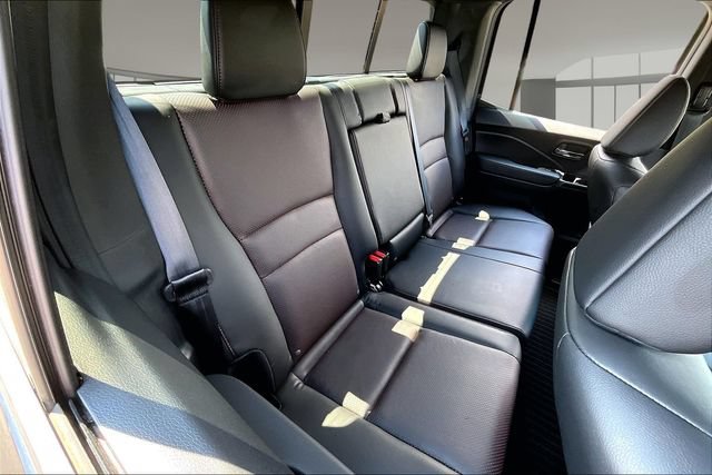 Certified 2022 Honda Ridgeline Black Edition image 23