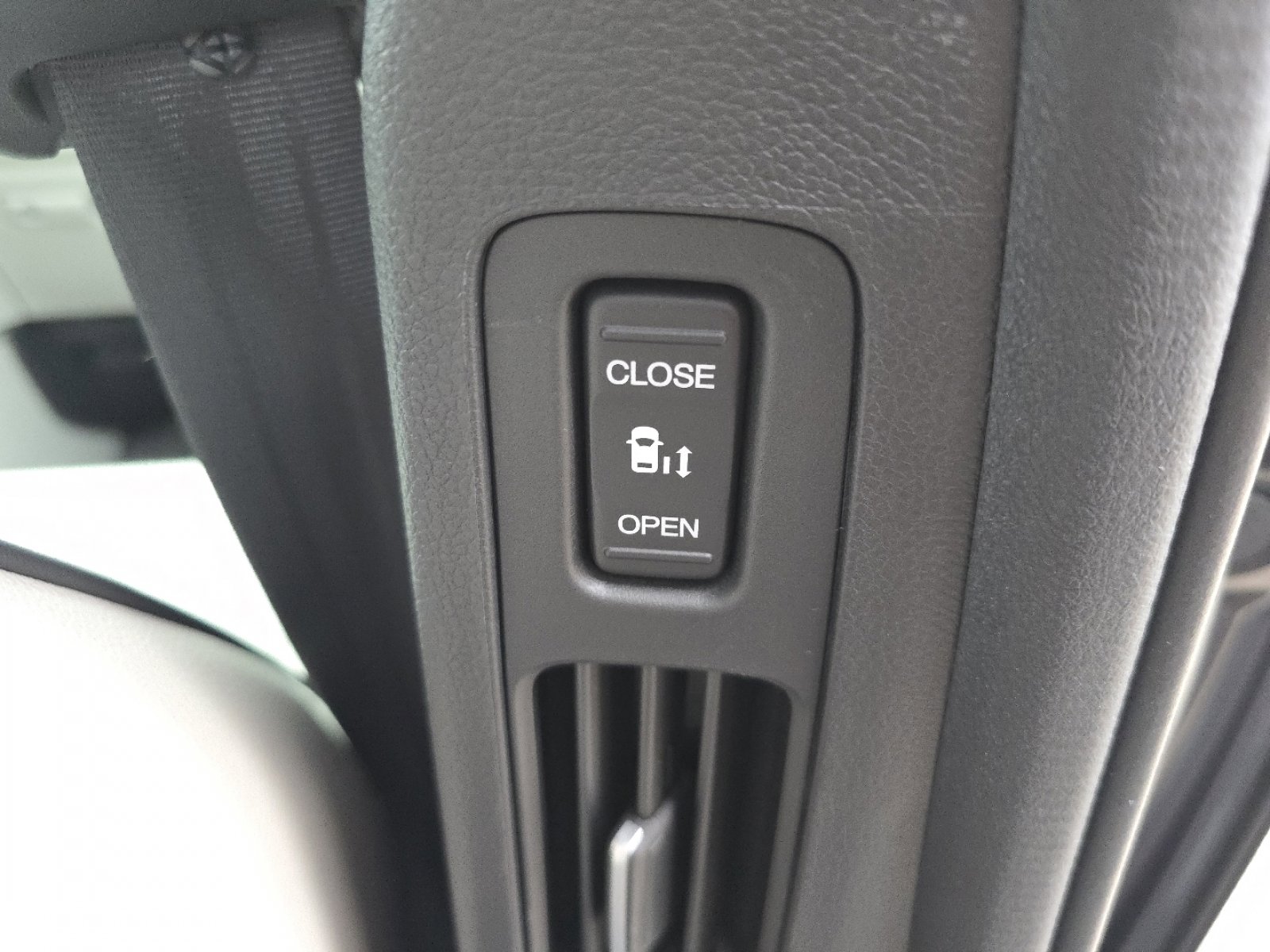 New 2026 Honda Odyssey Touring image 9