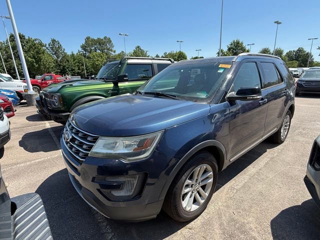 Used 2016 Ford Explorer XLT w/ Equipment Group 202A FWD image 1