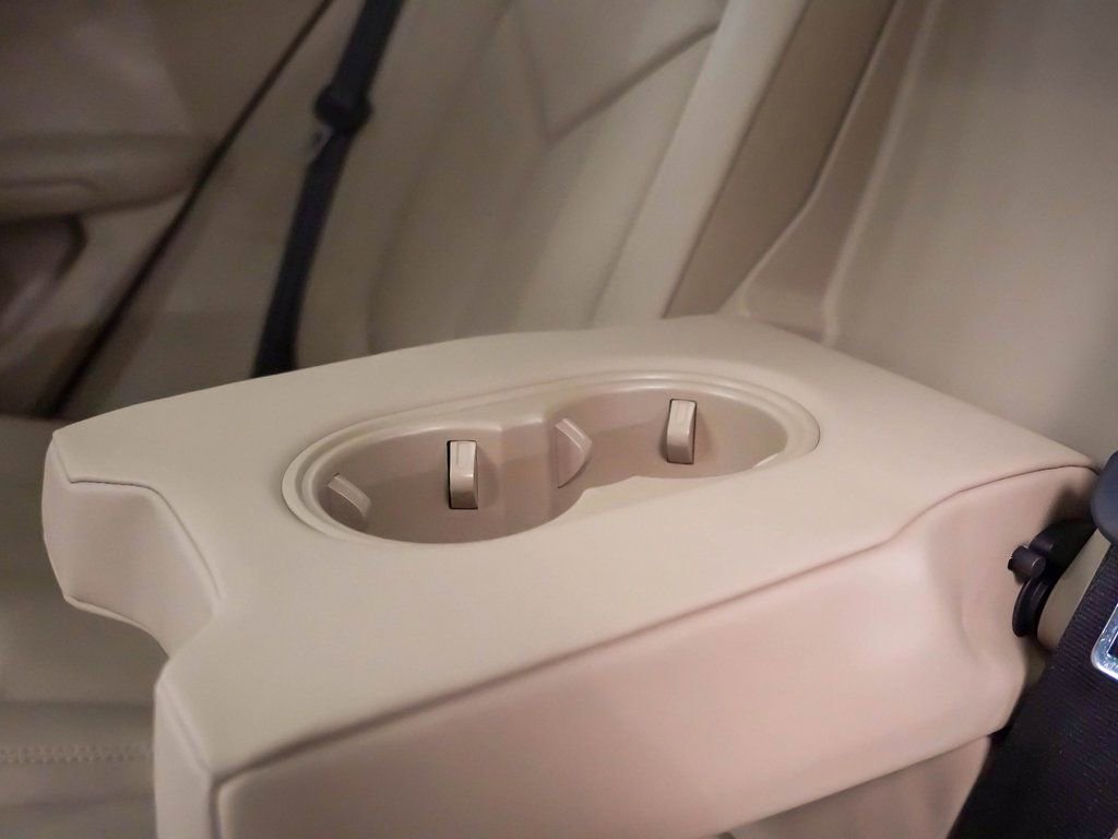 Certified 2025 Porsche Macan image 19