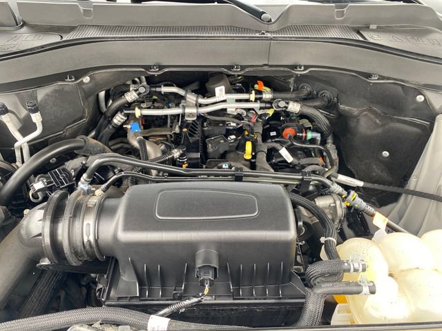 Used 2023 Ford Explorer XLT w/ Class IV Trailer Tow Package AWD/4WD image 14