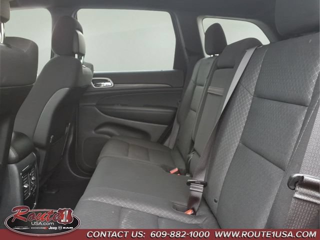Used 2019 Jeep Grand Cherokee Laredo AWD/4WD image 22