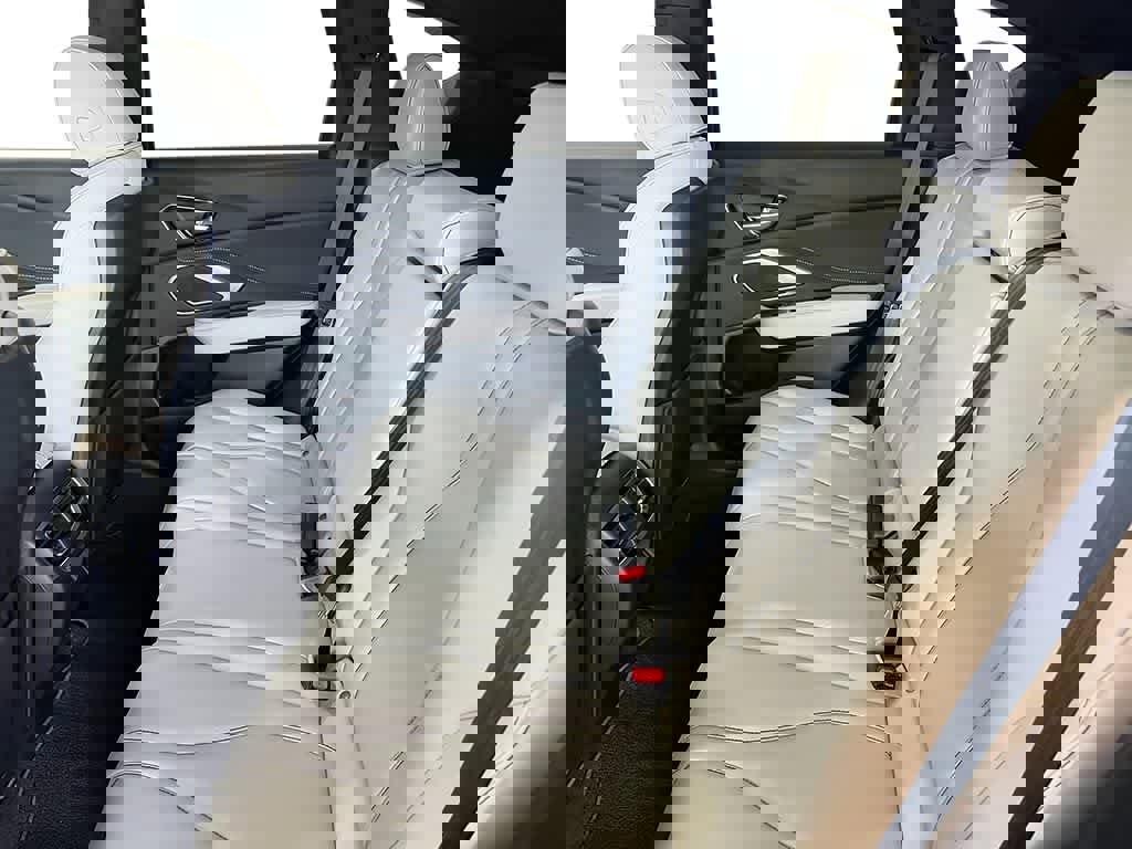 New 2026 Acura RDX SH-AWD image 30