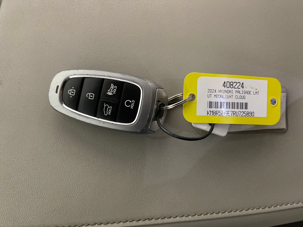Certified 2024 Hyundai Palisade Limited AWD/4WD image 26