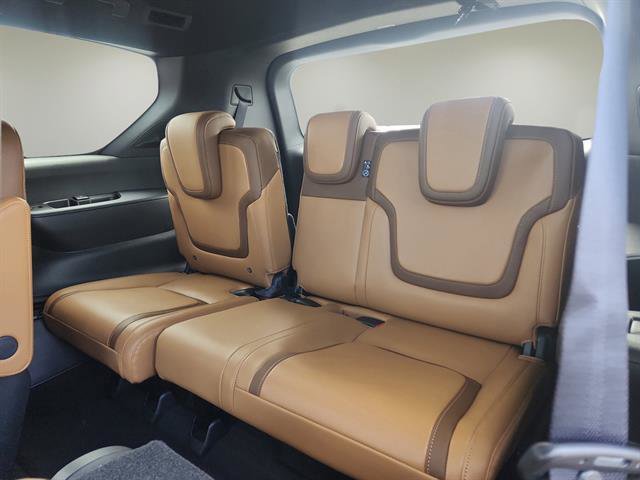 New 2025 Nissan Armada SL w/ Captain's Chari Seat Package image 22