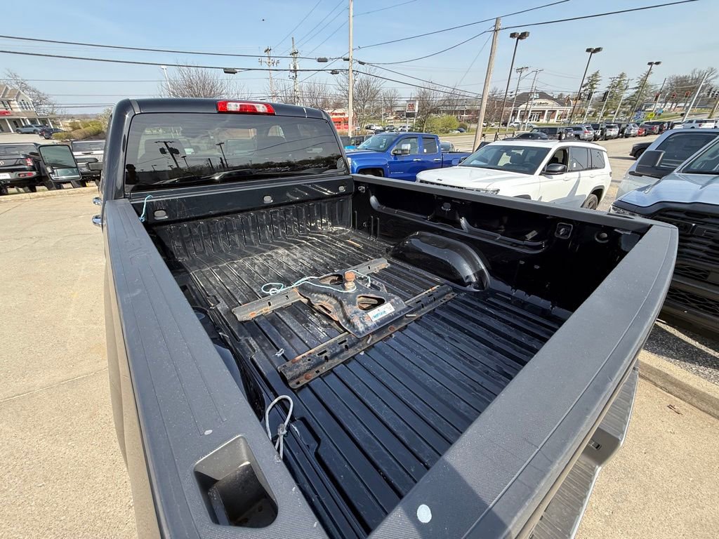 Used 2017 GMC Sierra 2500 SLT w/ Snow Plow Prep Package image 8