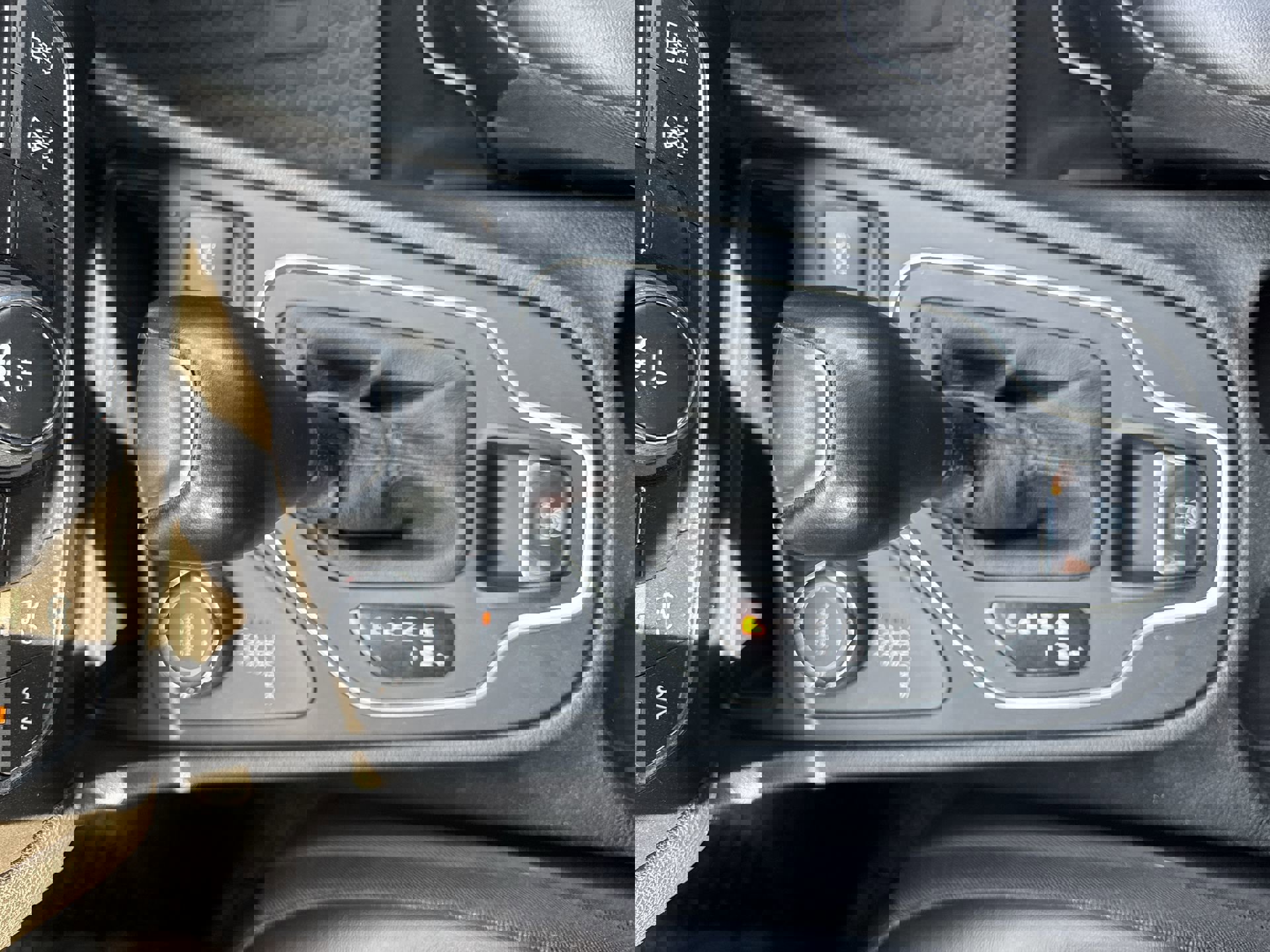 Used 2022 Jeep Cherokee Latitude image 18