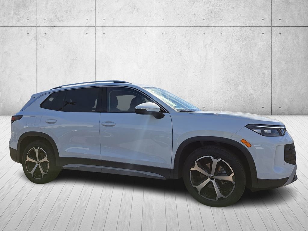 New 2026 Volkswagen Tiguan SE image 3