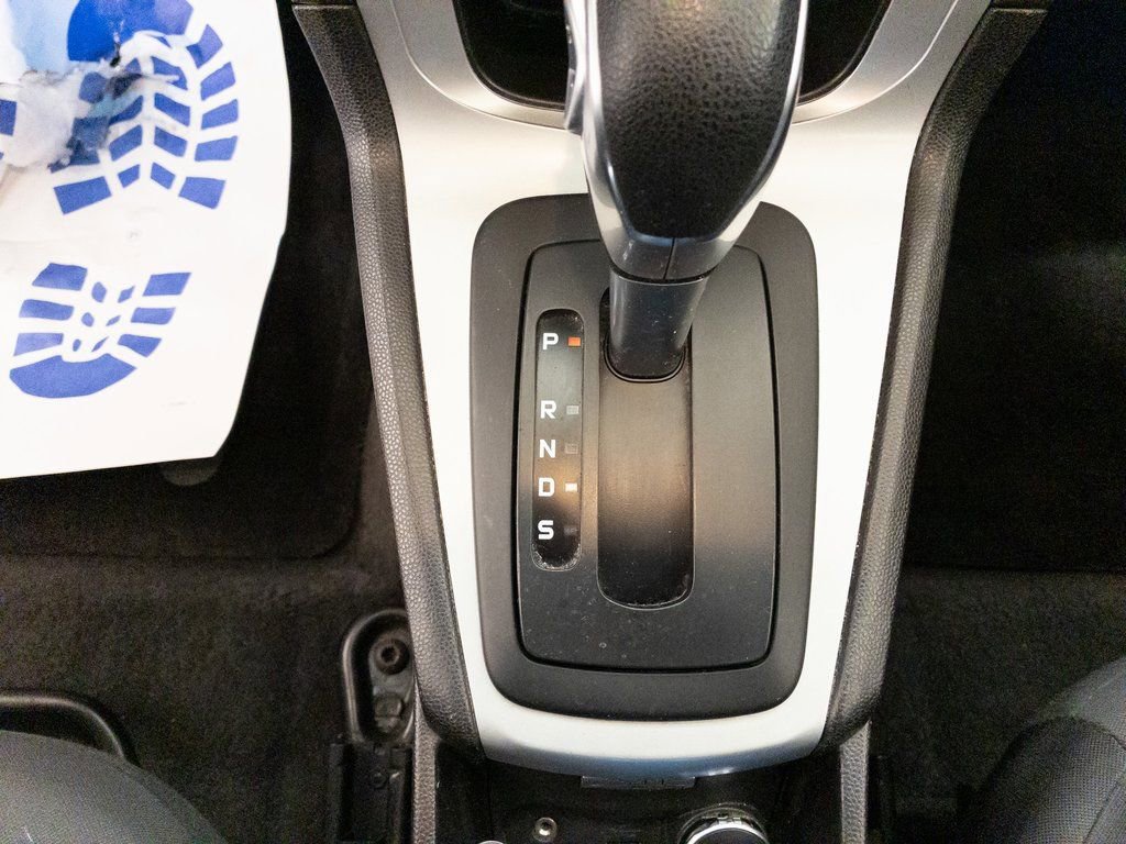 Used 2015 Ford Fiesta SE image 17