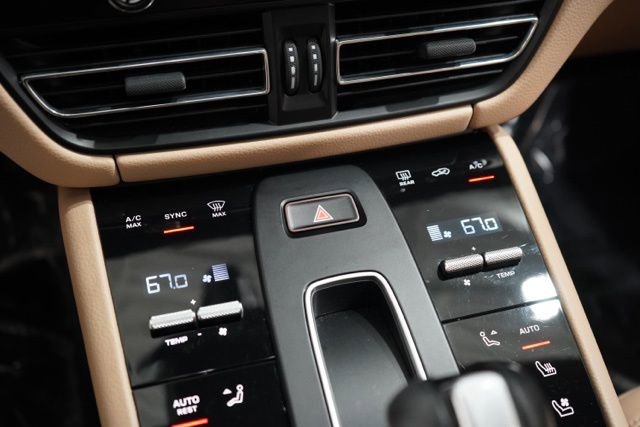 Used 2023 Porsche Macan Turbo AWD/4WD image 27