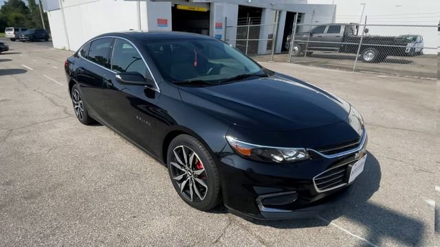 Used 2018 Chevrolet Malibu LT w/ Leather Package FWD image 4