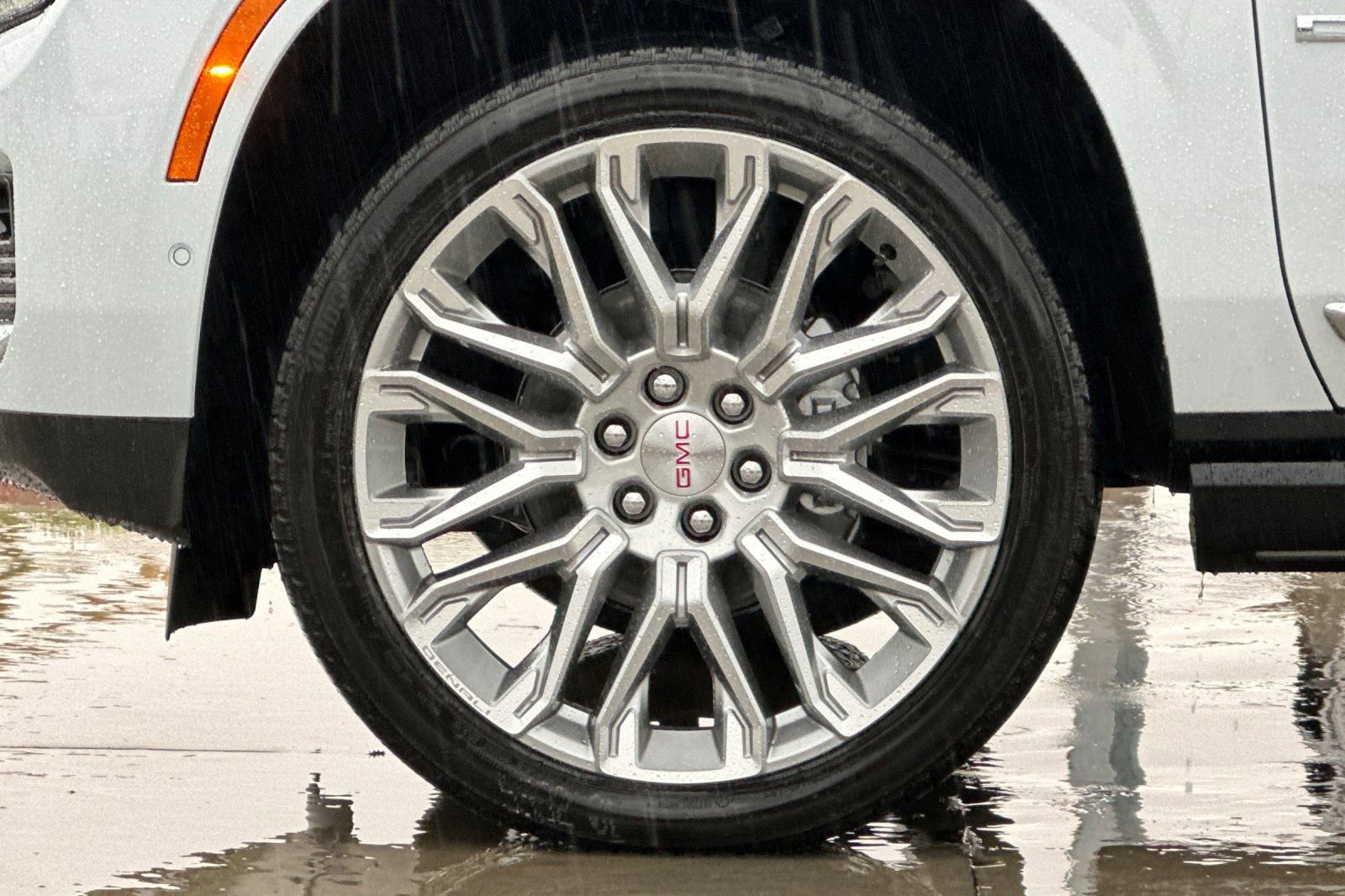 New 2026 GMC Yukon Denali w/ Denali Reserve Package AWD/4WD image 28