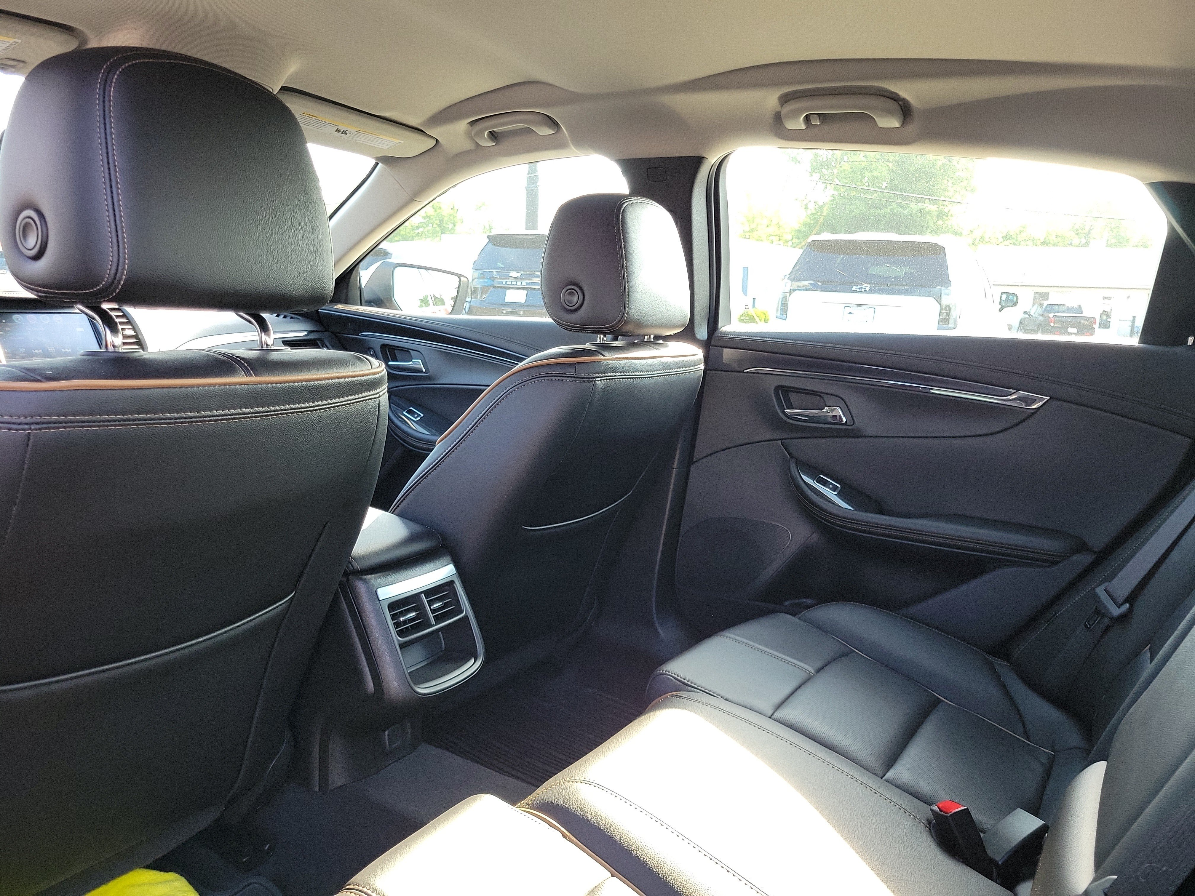 Used 2017 Chevrolet Impala Premier FWD image 14