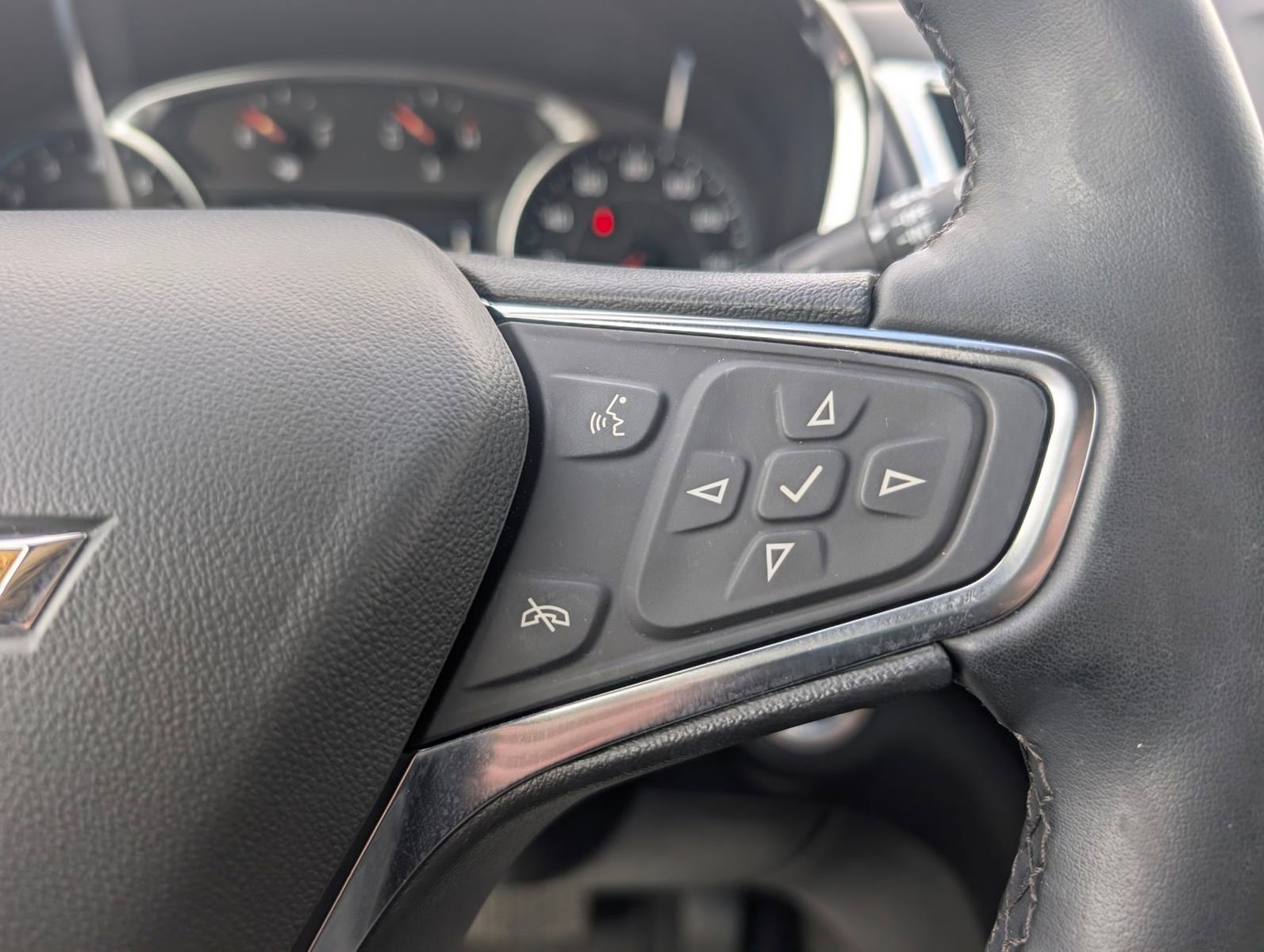 Used 2024 Chevrolet Equinox LT AWD/4WD image 15