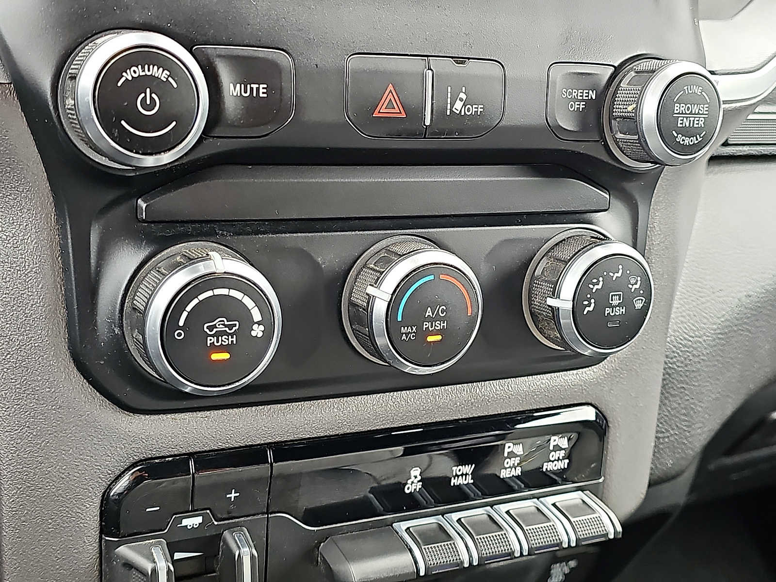 Used 2022 RAM 1500 Big Horn AWD/4WD image 15