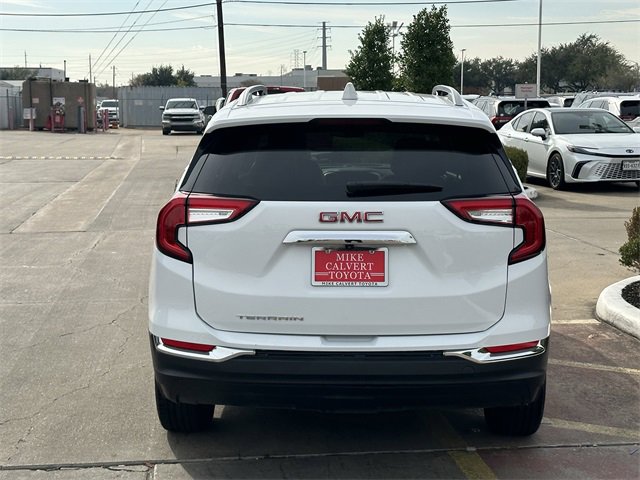 Used 2024 GMC Terrain SLT image 6