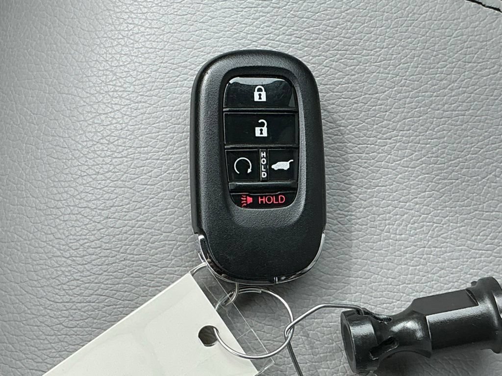 Used 2025 Honda Pilot Touring image 34