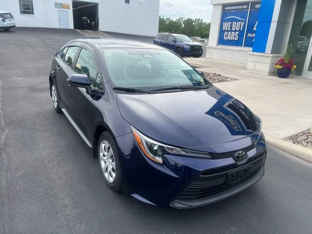Used 2024 Toyota Corolla LE FWD image 2