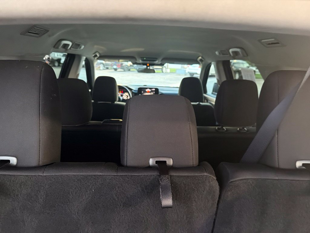 Used 2024 Nissan Pathfinder SV FWD image 12