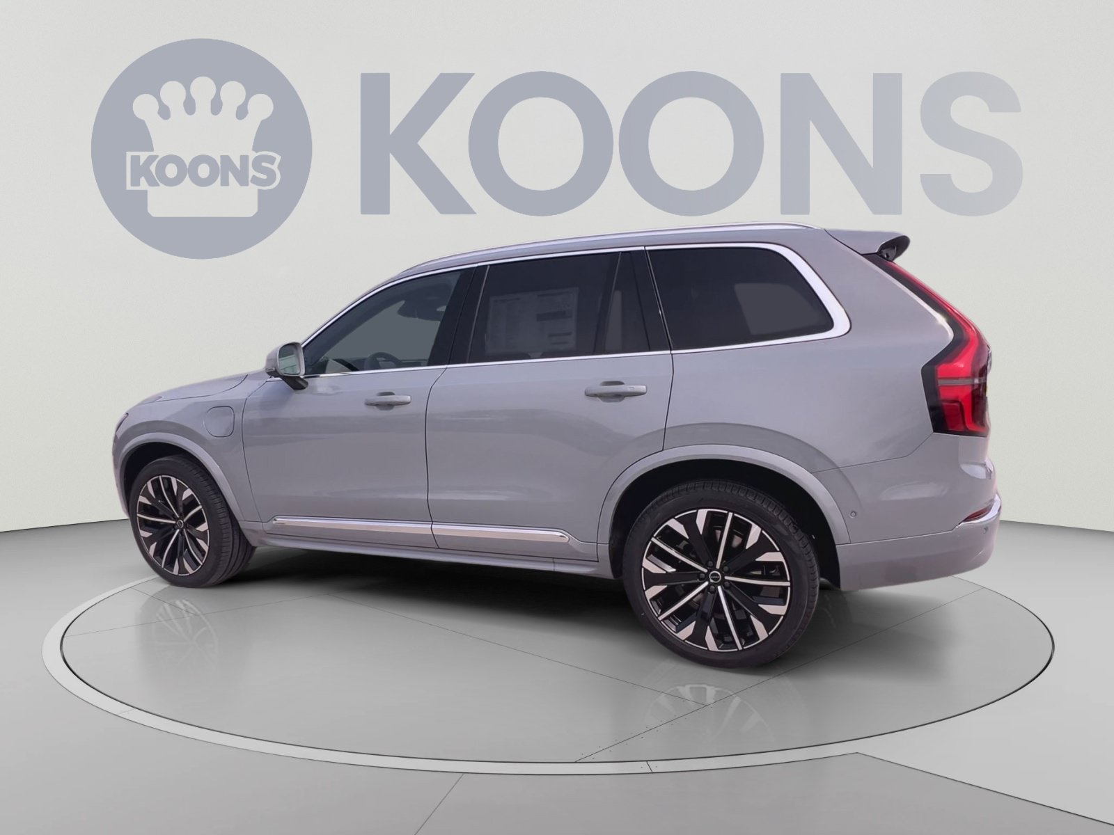 New 2026 Volvo XC90 T8 Plus w/ Protection Package Premier AWD/4WD image 8