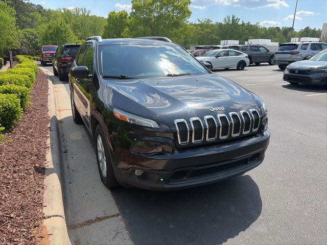 Used 2015 Jeep Cherokee Latitude w/ Comfort/Convenience Group image 11