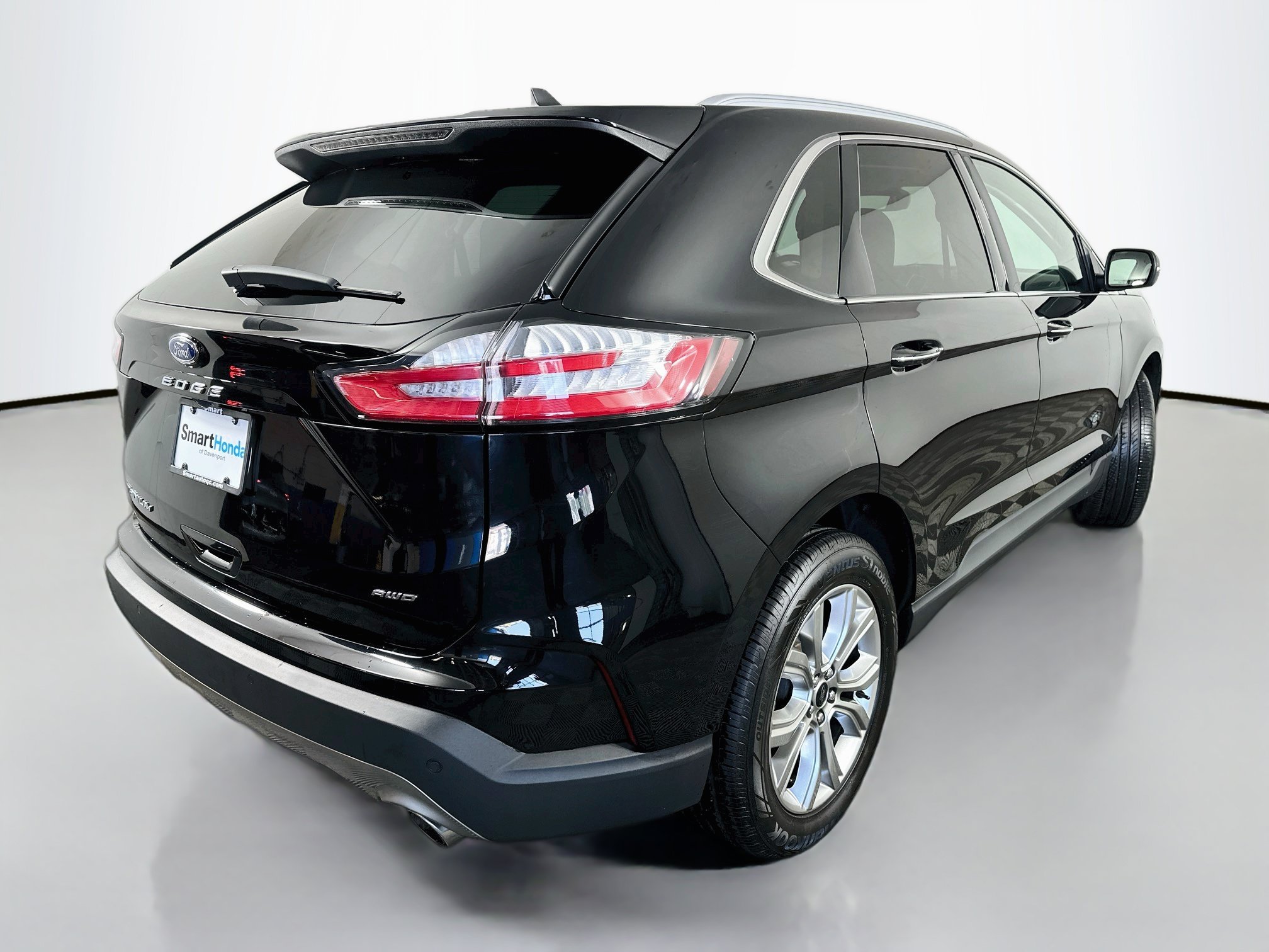 Used 2024 Ford Edge Titanium AWD/4WD image 7