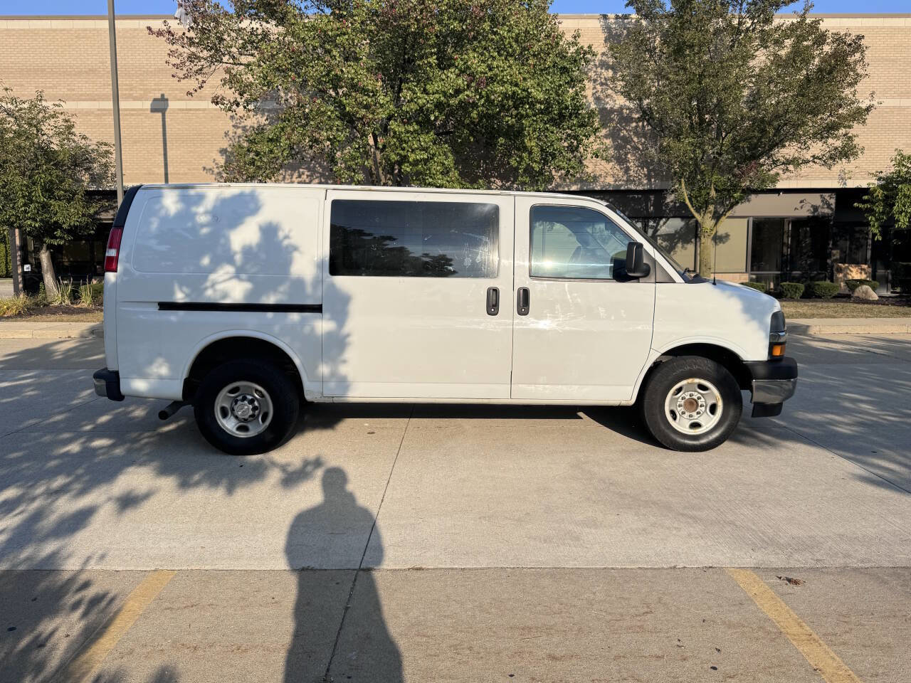 Used 2019 Chevrolet Express 2500 w/ Driver Convenience Package image 5