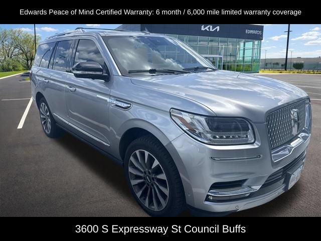 Used 2020 Lincoln Navigator Reserve AWD/4WD image 2