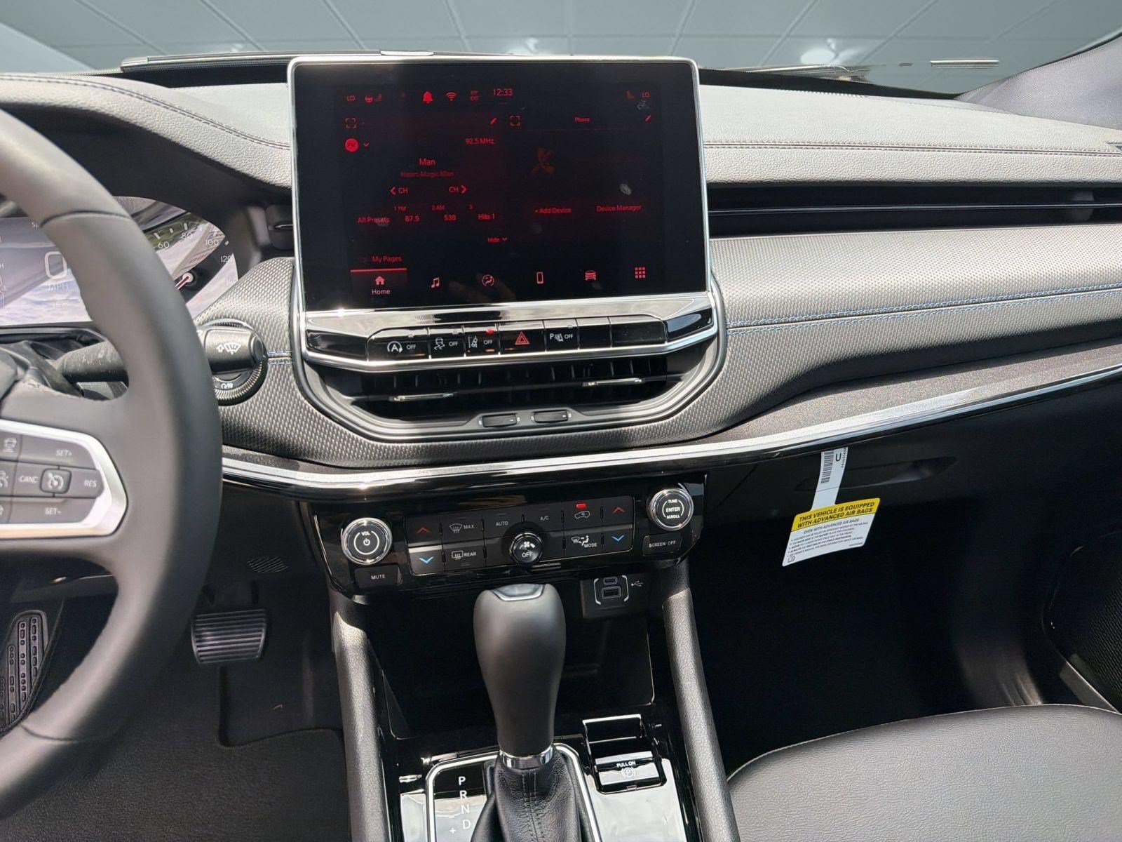 New 2026 Jeep Compass Limited AWD/4WD image 17