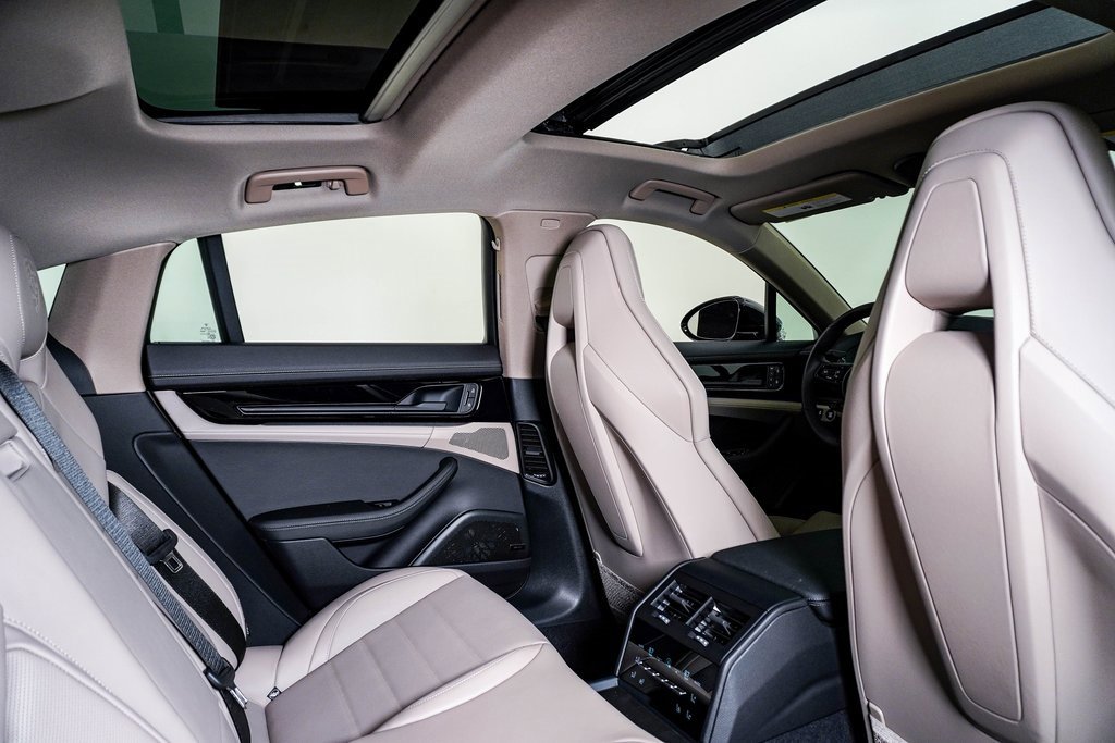 New 2026 Porsche Panamera 4 image 16