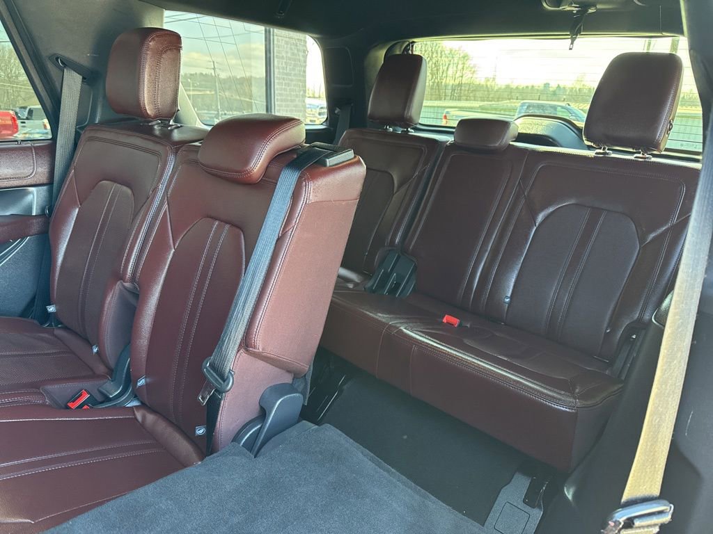 Used 2024 Ford Expedition Limited image 16