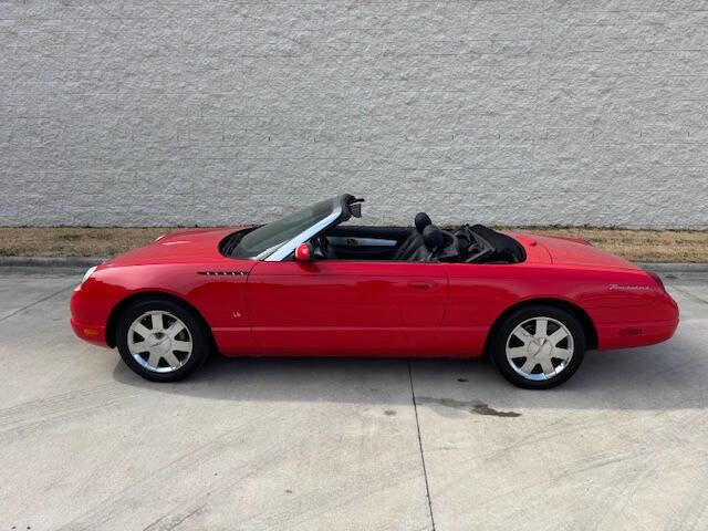 Used 2003 Ford Thunderbird image 25