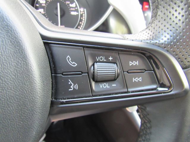 Used 2023 Alfa Romeo Giulia Sprint image 37