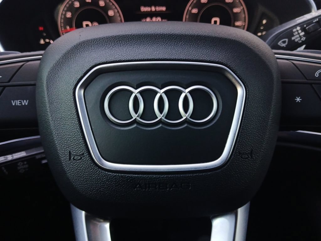 Used 2024 Audi Q3 2.0T Premium Plus w/ Premium Plus Package AWD/4WD image 5