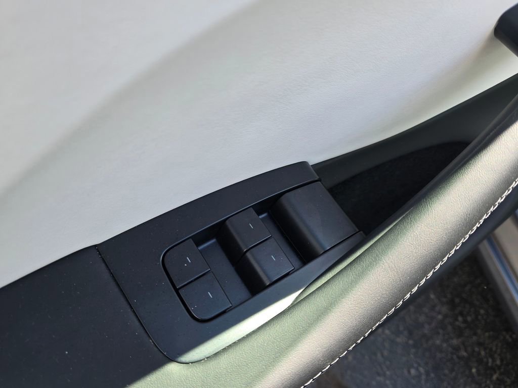 Used 2024 Tesla Model 3 Performance AWD/4WD image 17