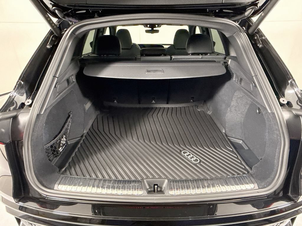 New 2026 Audi SQ5 Premium Plus AWD/4WD image 30