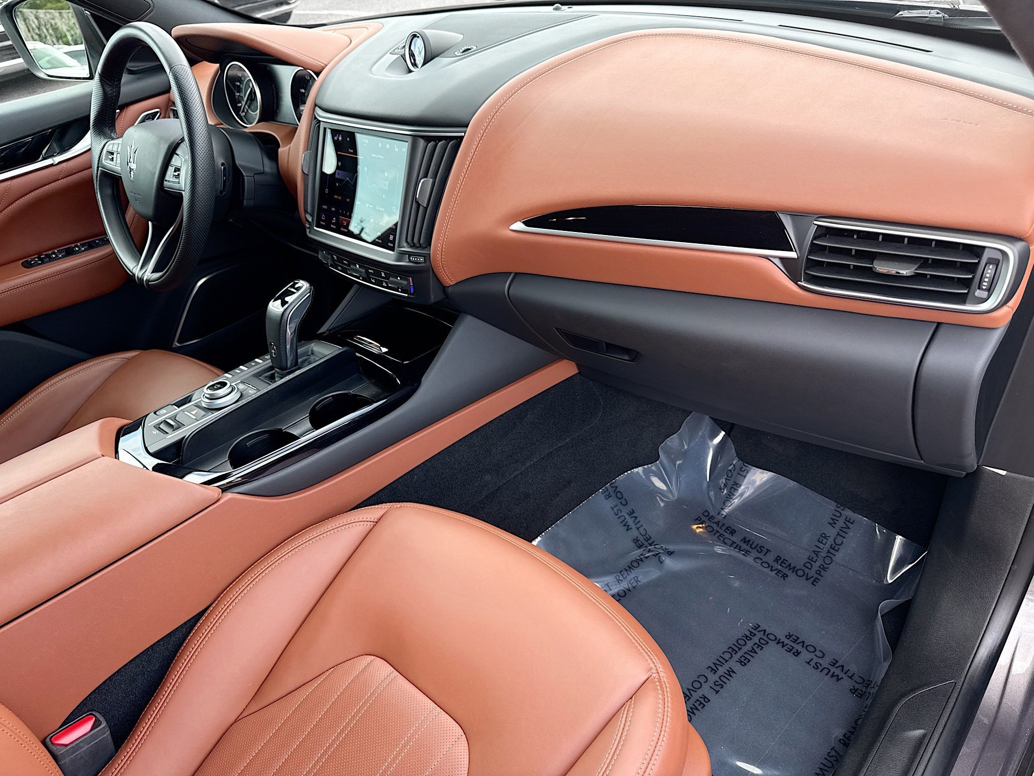 Used 2023 Maserati Levante GT AWD/4WD image 14