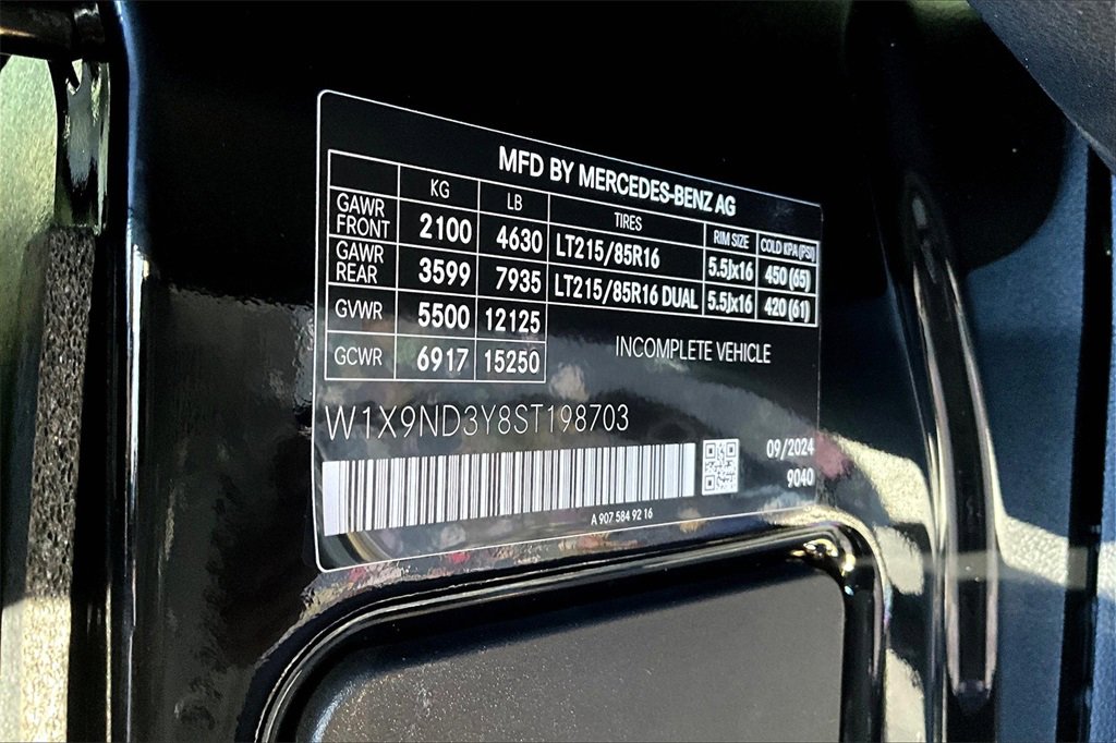 New 2025 Mercedes-Benz Sprinter 4500 image 12