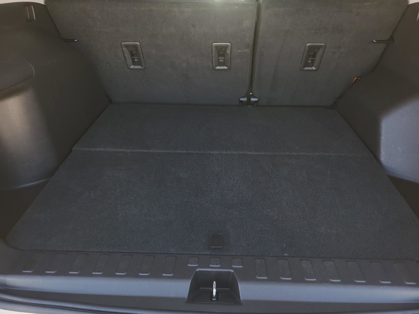 Used 2024 GMC Terrain SLE AWD/4WD image 11