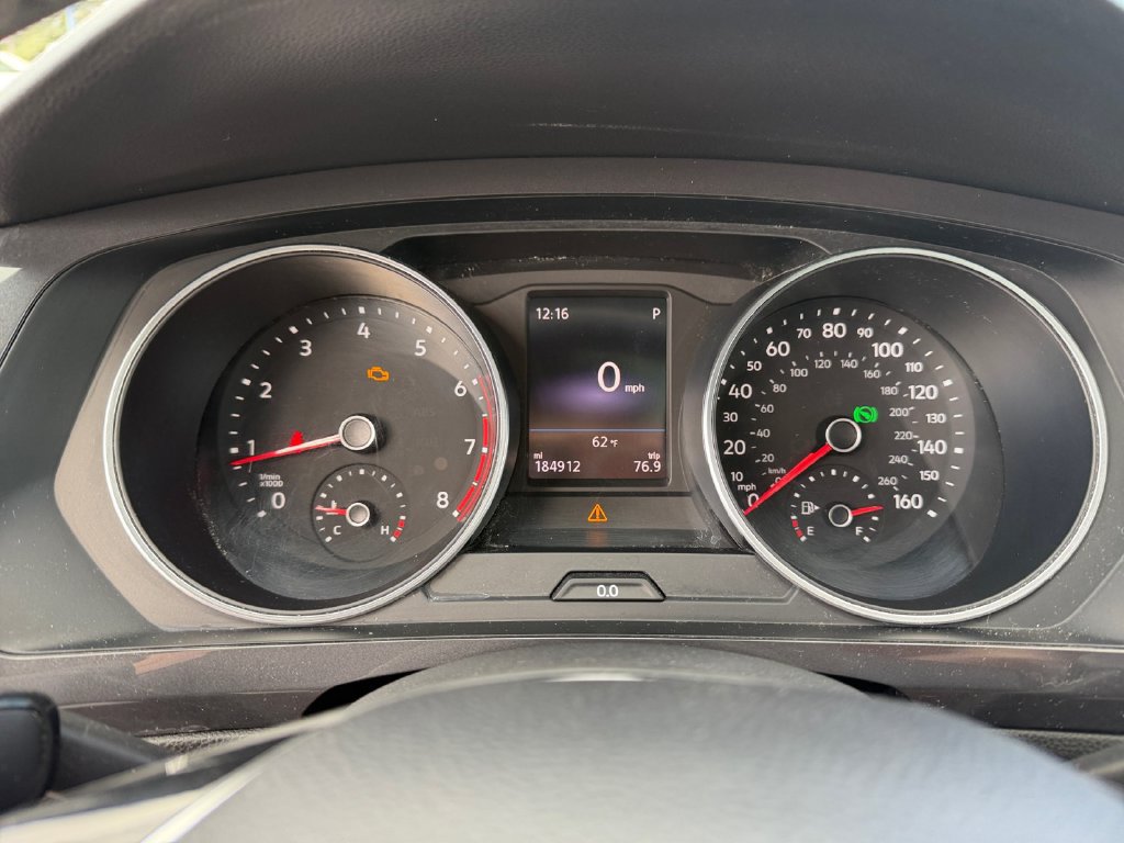 Used 2020 Volkswagen Tiguan SE R-Line AWD/4WD image 35