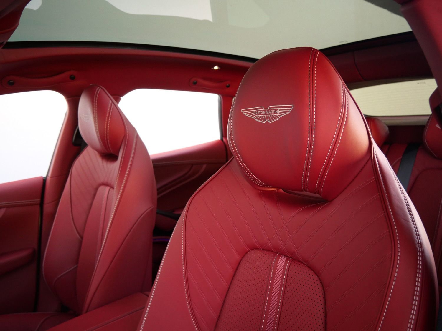 New 2026 Aston Martin DBX 707 image 5