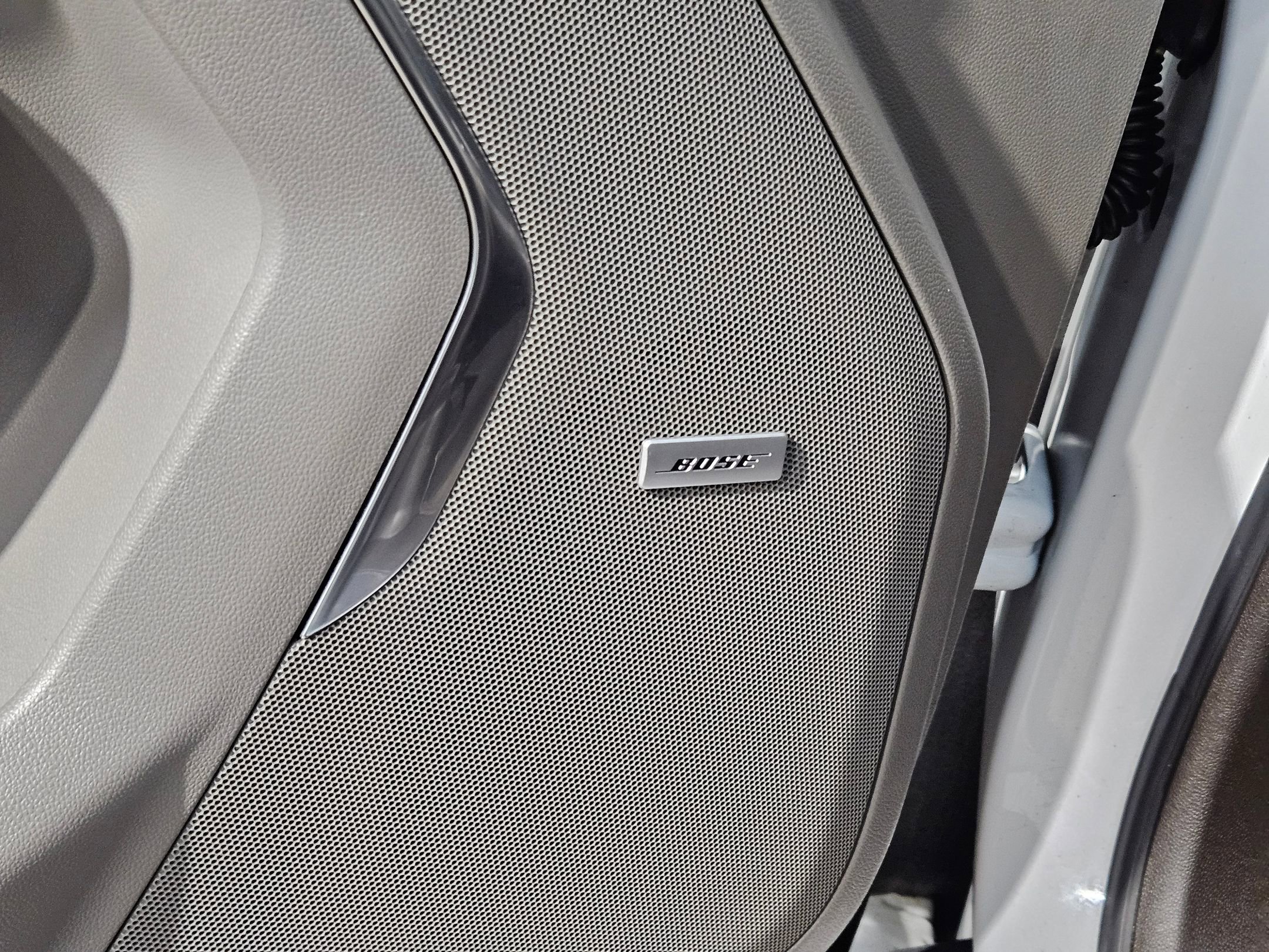 Used 2021 GMC Yukon SLT w/ SLT Luxury Package image 22