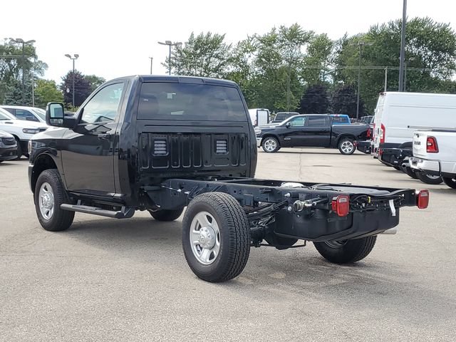 Used 2024 RAM 3500 Tradesman AWD/4WD image 3
