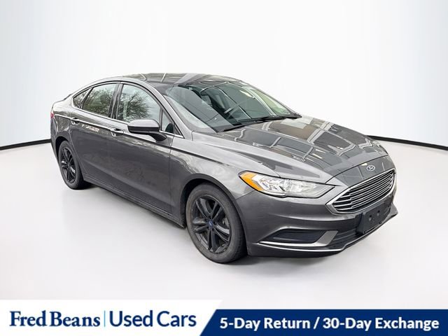 Used 2018 Ford Fusion SE w/ Fusion SE Technology Package FWD image 19