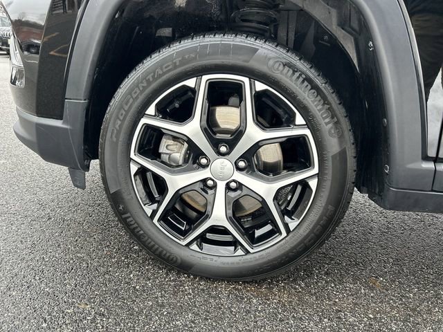 Used 2024 Jeep Compass Limited image 10