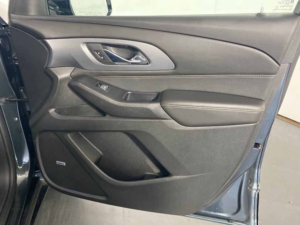 Used 2018 Chevrolet Traverse Premier w/ LPO, Floor Liner Package AWD/4WD image 32