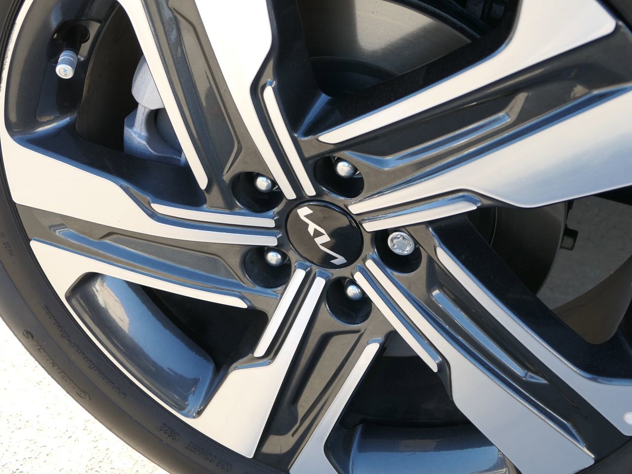 Used 2023 Kia Sorento EX image 10