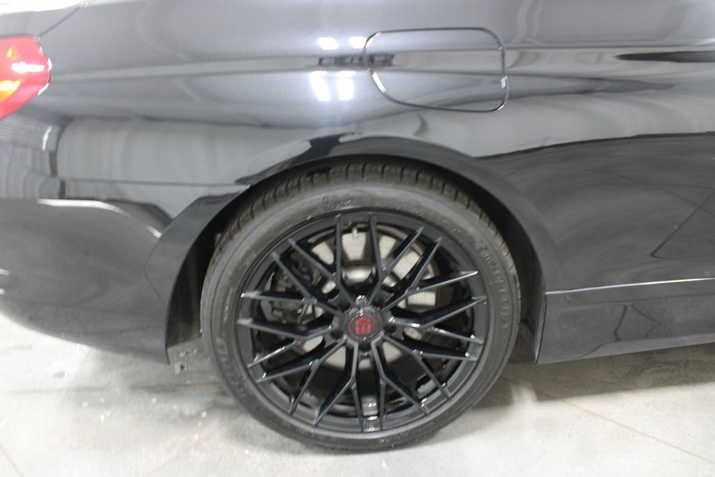 Used 2012 BMW 650i xDrive Coupe image 32